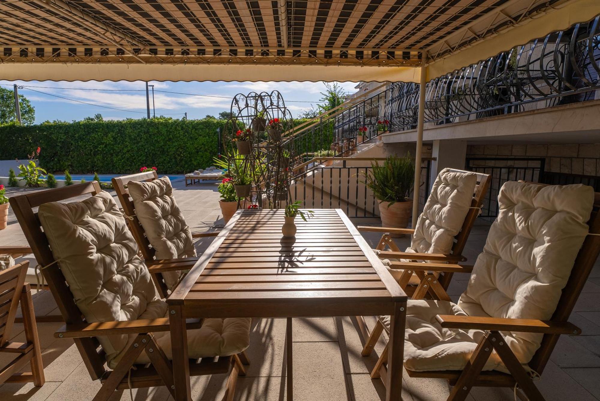 Storge Boutique Bed & Breakfast Omiš Kültér fotó