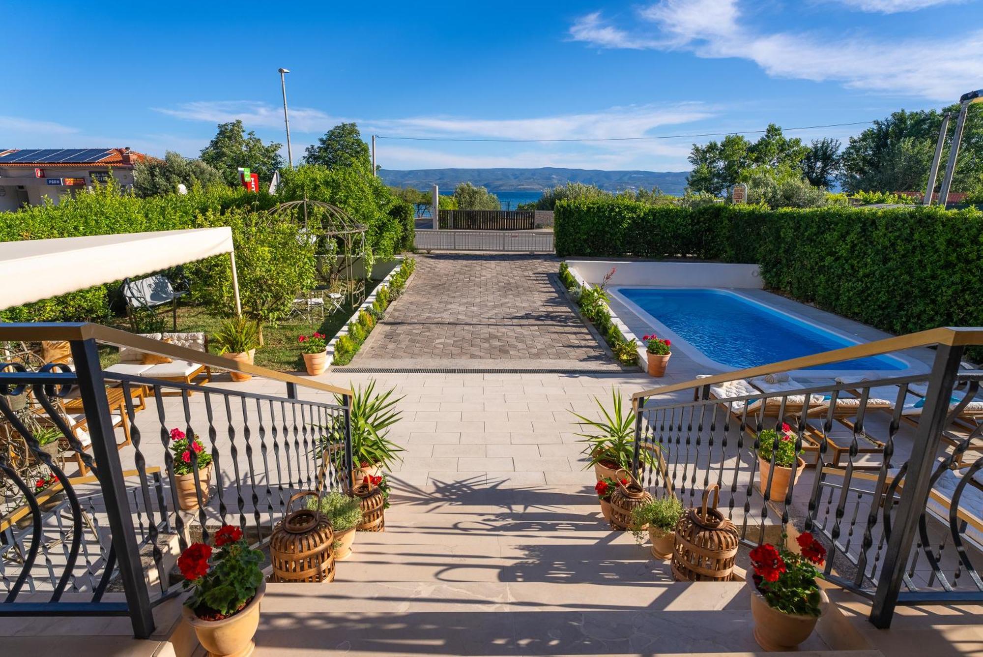Storge Boutique Bed & Breakfast Omiš Kültér fotó